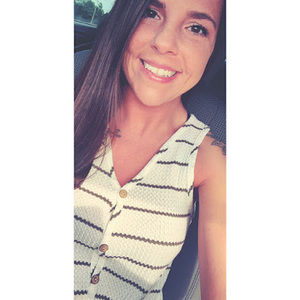 Meet your Posher, Courtney